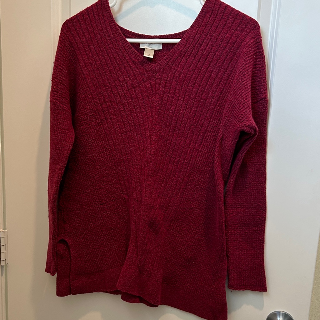 Loft V-Neck Sweater In Deep Red (Size Lp)